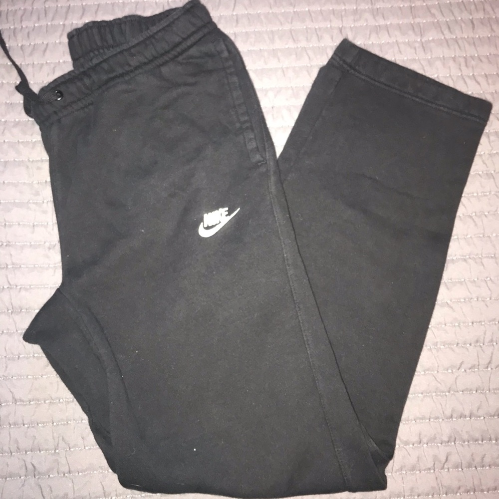 Men’s medium Nike sweats
